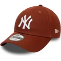 lippikset-kaareva-ruskea-saadettava-nauha-9forty-league-essential-new-york-yankees-mlb-new-era