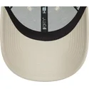 lippikset-kaareva-beige-saadettava-nauha-9forty-essential-new-era