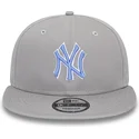 lippikset-littea-harmaa-snapback-9fifty-outline-new-york-yankees-mlb-new-era