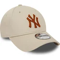 lippikset-kaareva-beige-saadettava-nauha-9forty-league-essential-new-york-yankees-mlb-new-era