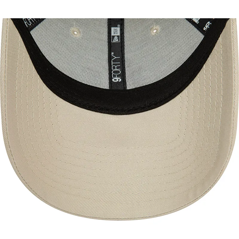 lippikset-kaareva-beige-saadettava-nauha-9forty-league-essential-new-york-yankees-mlb-new-era lippikset-kaareva-beige-saadettava-nauha-9forty-league-essential-new-york-yankees-mlb-new-era