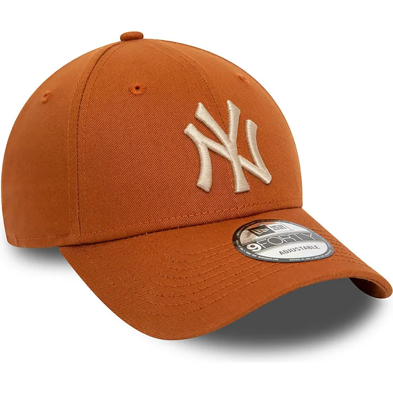 lippikset-kaareva-ruskea-saadettava-nauha-9forty-league-essential-new-york-yankees-mlb-new-era