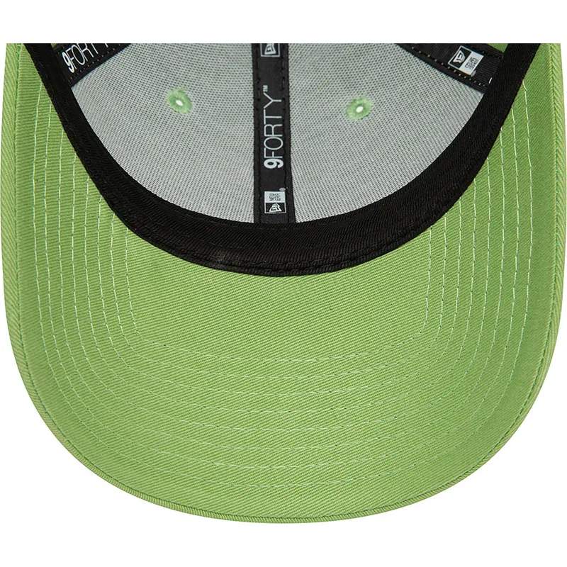 lippikset-kaareva-vihrea-saadettava-nauha-9forty-league-essential-new-york-yankees-mlb-new-era