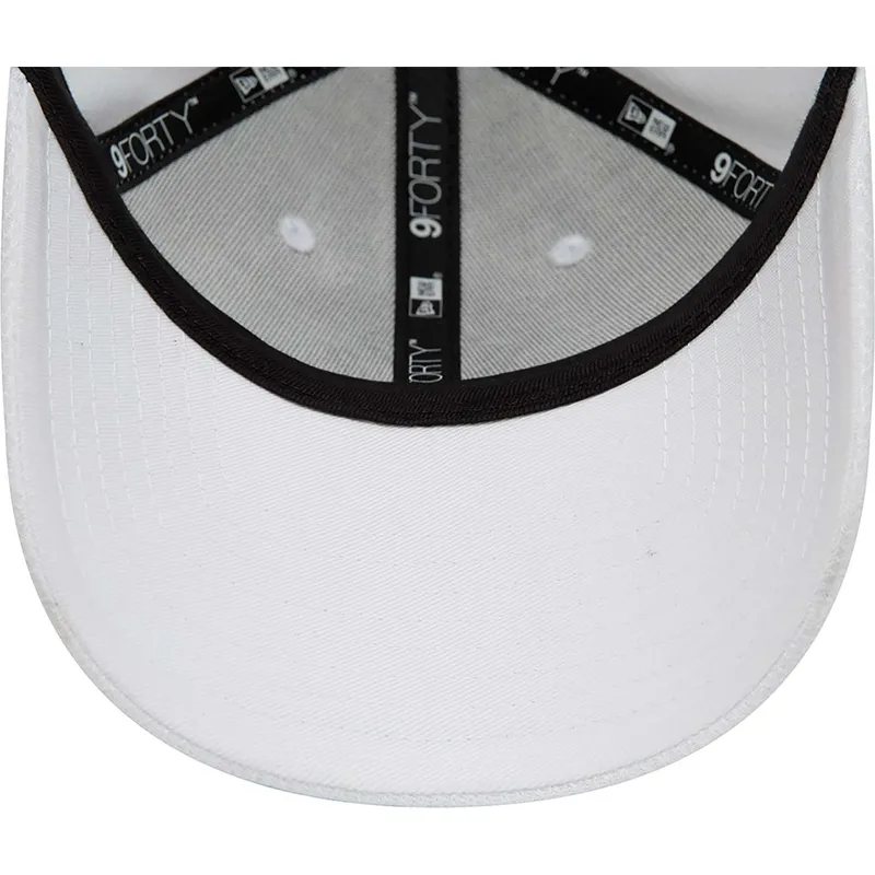 lippikset-kaareva-valkoinen-saadettava-nauha-9forty-diamond-era-essential-new-york-yankees-mlb-new-era