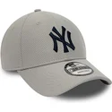lippikset-kaareva-harmaa-saadettava-nauha-9forty-diamond-era-essential-new-york-yankees-mlb-new-era