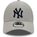 lippikset-kaareva-harmaa-saadettava-nauha-9forty-diamond-era-essential-new-york-yankees-mlb-new-era