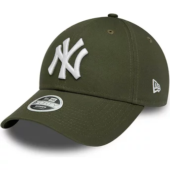 New Era Curved Brim Women 9FORTY League Essential New York Yankees MLB Green Adjustable Cap