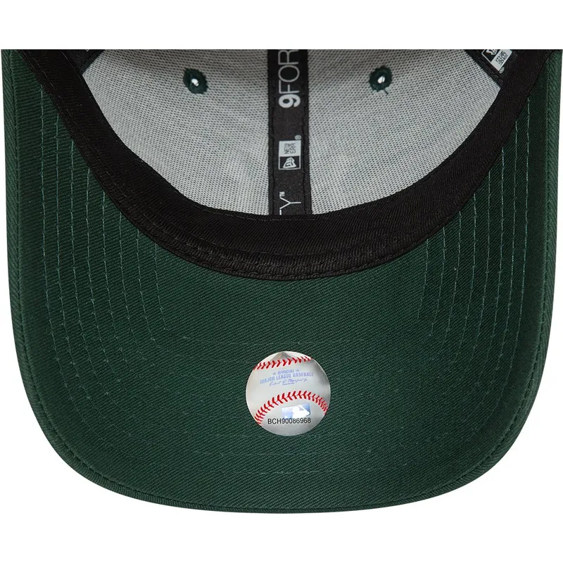 lippikset-kaareva-vihrea-saadettava-nauha-9forty-league-essential-new-york-yankees-mlb-new-era