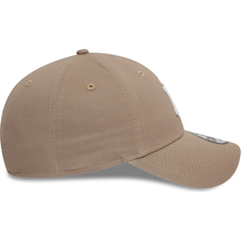 lippikset-kaareva-ruskea-saadettava-nauha-9forty-league-essential-new-york-yankees-mlb-new-era