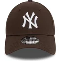 cap-kaareva-brown-adjustable-strap-9forty-league-essential-new-york-yankees-mlb-new-era