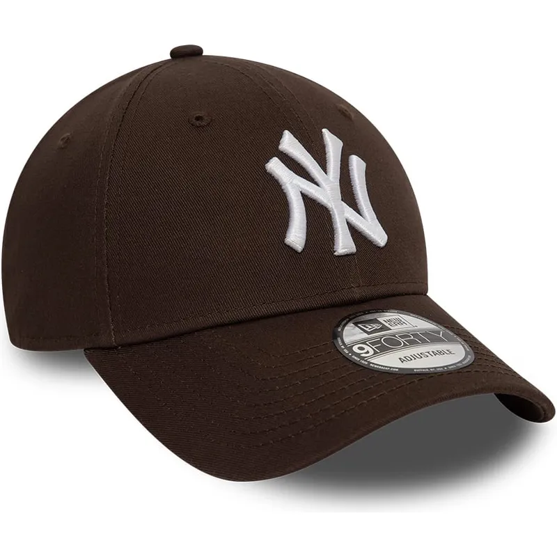 lippikset-kaareva-ruskea-saadettava-nauha-9forty-league-essential-new-york-yankees-mlb-new-era