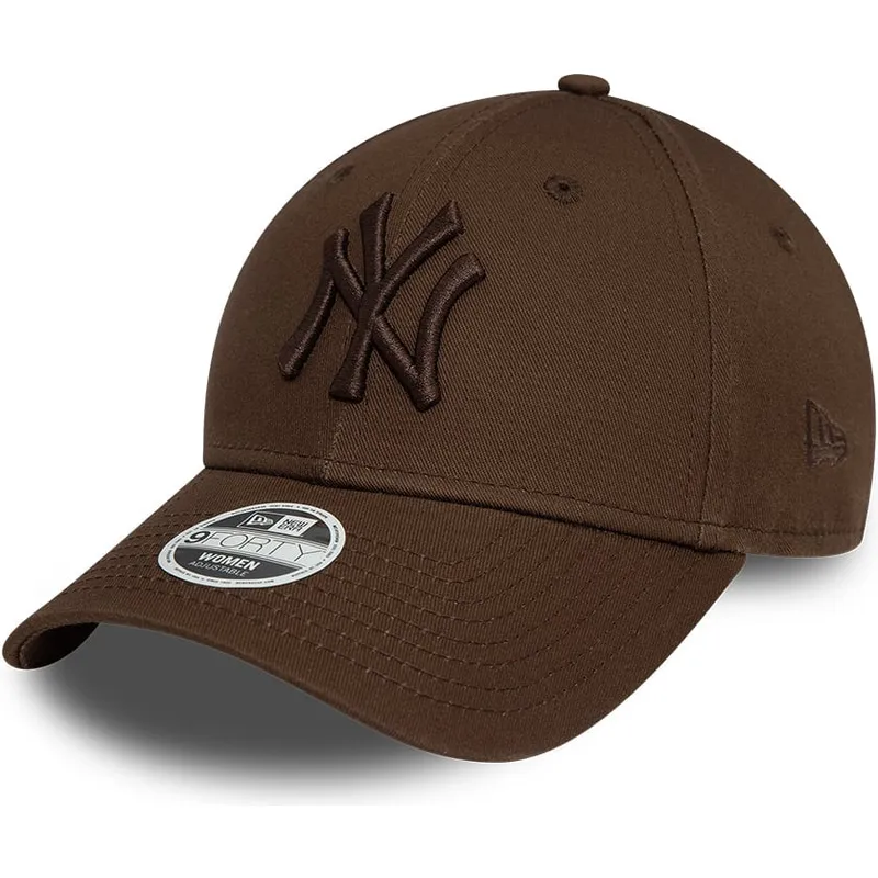 lippikset-kaareva-ruskea-saadettava-nauha-9forty-league-essential-new-york-yankees-mlb-new-era lippikset-kaareva-ruskea-saadettava-nauha-9forty-league-essential-new-york-yankees-mlb-new-era