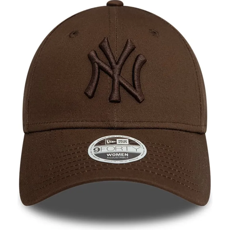 lippikset-kaareva-ruskea-saadettava-nauha-9forty-league-essential-new-york-yankees-mlb-new-era lippikset-kaareva-ruskea-saadettava-nauha-9forty-league-essential-new-york-yankees-mlb-new-era