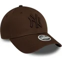 lippikset-kaareva-ruskea-saadettava-nauha-9forty-league-essential-new-york-yankees-mlb-new-era