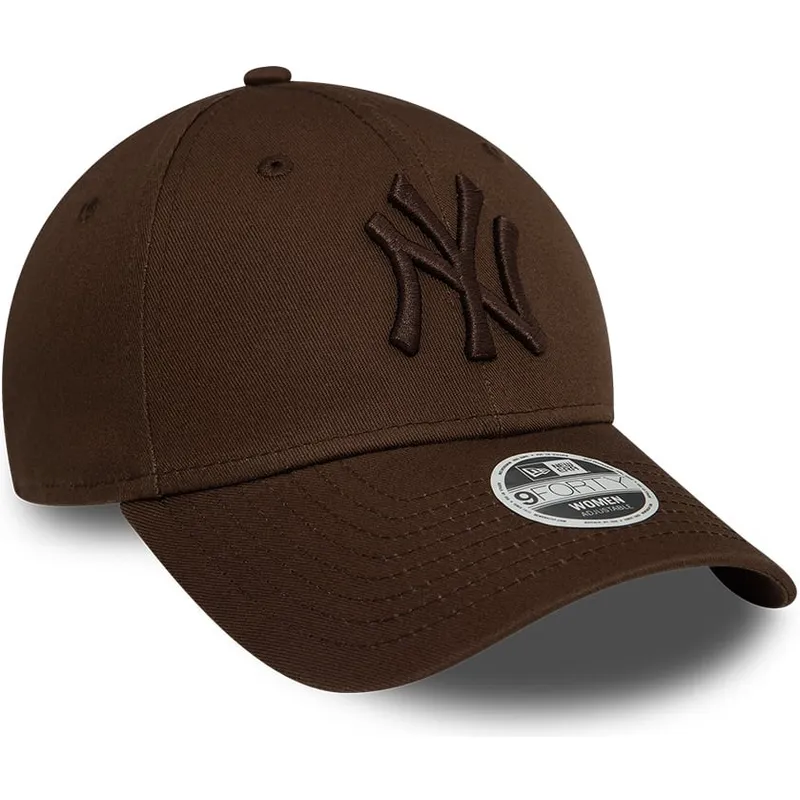 lippikset-kaareva-ruskea-saadettava-nauha-9forty-league-essential-new-york-yankees-mlb-new-era lippikset-kaareva-ruskea-saadettava-nauha-9forty-league-essential-new-york-yankees-mlb-new-era