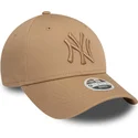 cap-kaareva-brown-adjustable-strap-claro-claro-9forty-league-essential-new-york-yankees-mlb-new-era
