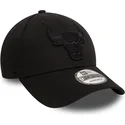 lippikset-kaareva-musta-saadettava-nauha-9forty-essential-chicago-bulls-nba-new-era