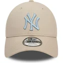 lippikset-kaareva-beige-saadettava-nauha-9forty-league-essential-new-york-yankees-mlb-new-era