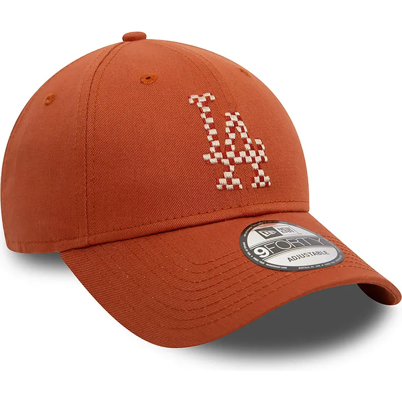 lippikset-kaareva-ruskea-saadettava-nauha-9forty-seasonal-infill-los-angeles-dodgers-mlb-new-era