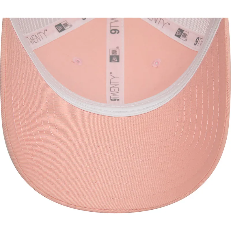 cap-kaareva-pink-adjustable-strap-9twenty-new-era