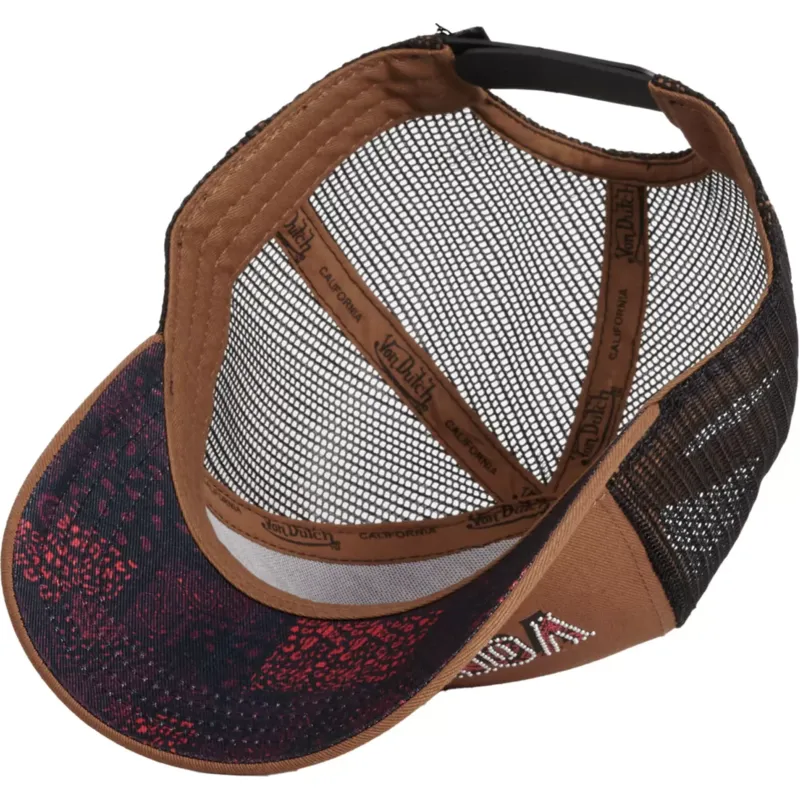 lippikset-kaareva-rekka-ruskea-snapback-stud-n-von-dutch