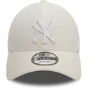 lippikset-kaareva-valkoinen-saadettava-nauha-9forty-linen-new-york-yankees-mlb-new-era