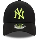 lippikset-kaareva-musta-saadettava-nauha-9forty-league-essential-new-york-yankees-mlb-new-era