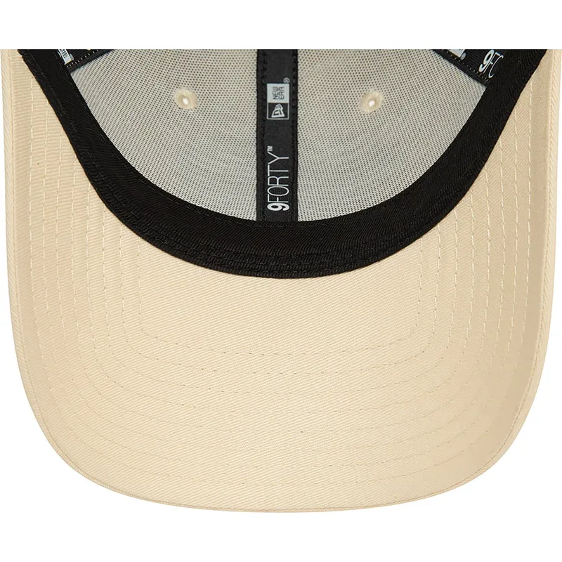 lippikset-kaareva-beige-saadettava-nauha-9forty-essential-new-era