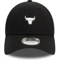 lippikset-kaareva-musta-saadettava-nauha-9forty-metallic-pin-chicago-bulls-nba-new-era