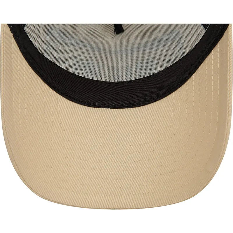 lippikset-kaareva-rekka-beige-snapback-a-frame-license-plate-miami-ciudades-y-playas-new-era