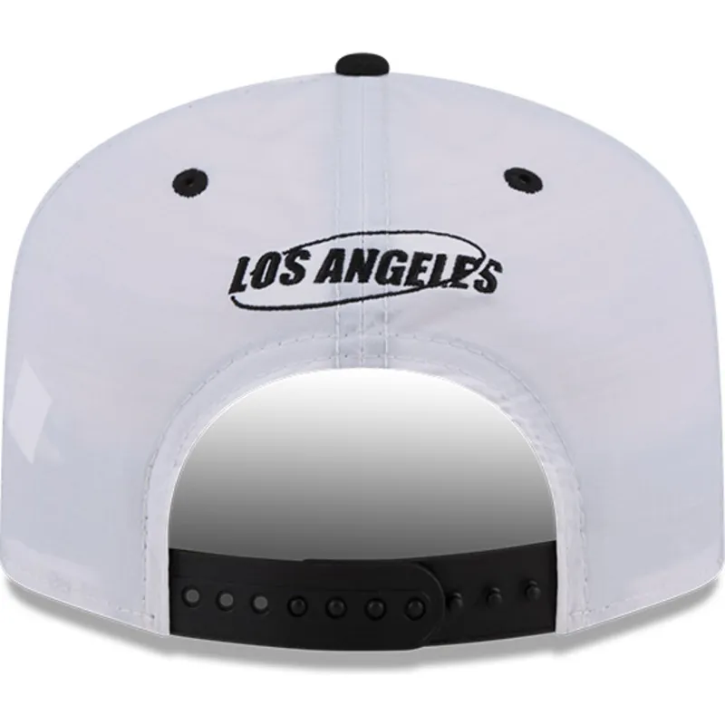 lippikset-kaareva-valkoinen-snapback-golfer-chrome-los-angeles-dodgers-mlb-new-era lippikset-kaareva-valkoinen-snapback-golfer-chrome-los-angeles-dodgers-mlb-new-era