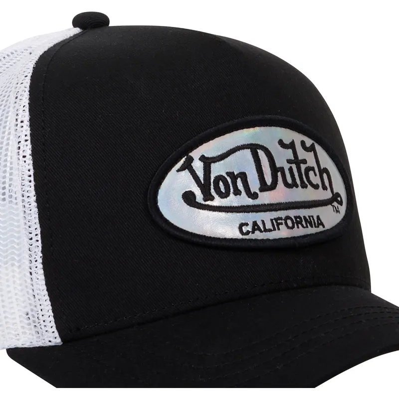 lippikset-kaareva-rekka-musta-snapback-pastel-blk-von-dutch