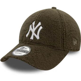 New Era Curved Brim 9FORTY Borg New York Yankees MLB Green Adjustable Cap