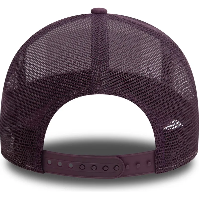 lippikset-kaareva-rekka-violetti-snapback-a-frame-ski-patch-courchevel-ciudades-y-playas-new-era