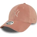 lippikset-kaareva-vaaleanpunainen-saadettava-nauha-9forty-velour-diamante-new-york-yankees-mlb-new-era