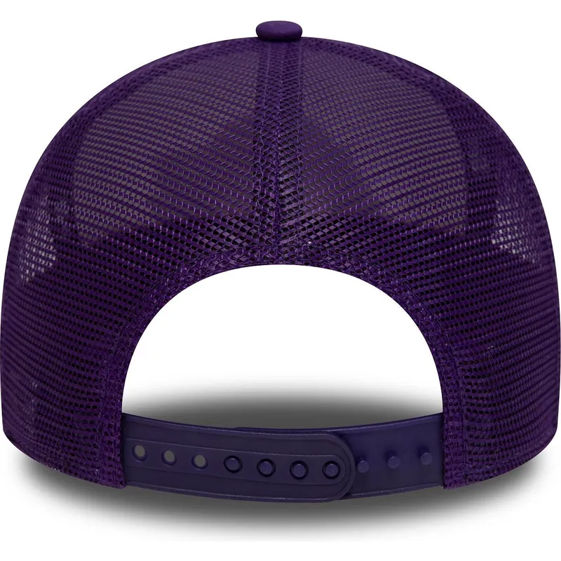 lippikset-kaareva-rekka-monivarinen-snapback-a-frame-team-colour-los-angeles-lakers-nba-new-era lippikset-kaareva-rekka-monivarinen-snapback-a-frame-team-colour-los-angeles-lakers-nba-new-era