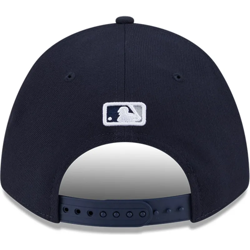 cap-kaareva-navy-blue-snapback-9forty-m-crown-player-replica-new-york-yankees-mlb-new-era cap-kaareva-navy-blue-snapback-9forty-m-crown-player-replica-new-york-yankees-mlb-new-era