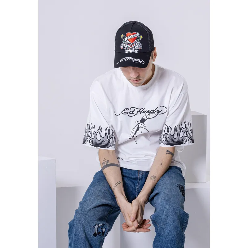 lippikset-kaareva-rekka-musta-snapback-love-kills-slowly-ed-hardy