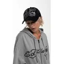 lippikset-kaareva-rekka-musta-snapback-duo-black-snake-ed-hardy
