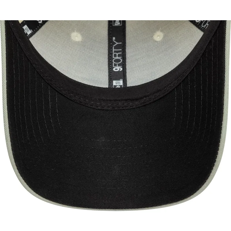 lippikset-kaareva-vihrea-saadettava-nauha-9forty-contrast-side-vespa-piaggio-new-era lippikset-kaareva-vihrea-saadettava-nauha-9forty-contrast-side-vespa-piaggio-new-era