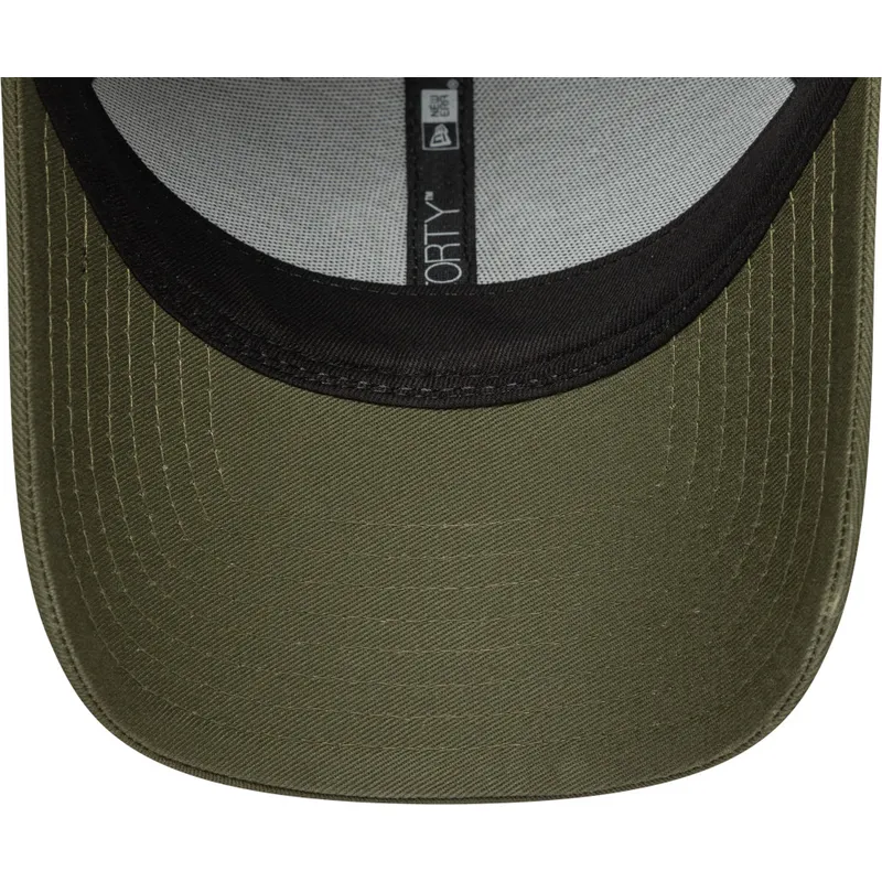 lippikset-kaareva-vihrea-saadettava-nauha-9forty-outline-new-york-yankees-mlb-new-era