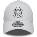 cap-kaareva-white-adjustable-strap-9forty-outline-new-york-yankees-mlb-new-era