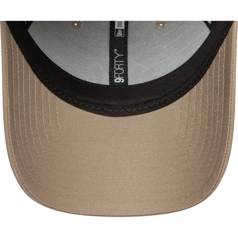 cap-kaareva-brown-adjustable-strap-claro-9forty-outline-new-york-yankees-mlb-new-era cap-kaareva-brown-adjustable-strap-claro-9forty-outline-new-york-yankees-mlb-new-era