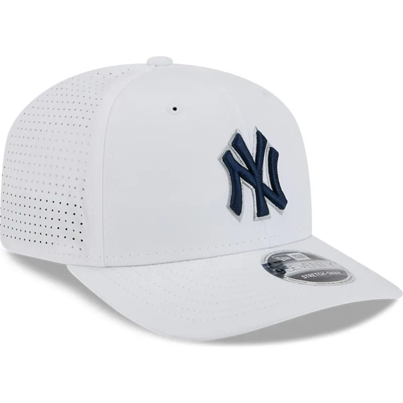 lippikset-kaareva-rekka-valkoinen-snapback-9seventy-perf-spring-training-fan-pack-2025-new-york-yankees-mlb-new-era