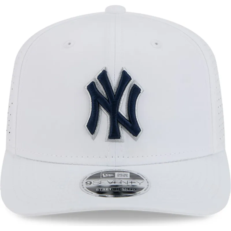 lippikset-kaareva-rekka-valkoinen-snapback-9seventy-perf-spring-training-fan-pack-2025-new-york-yankees-mlb-new-era