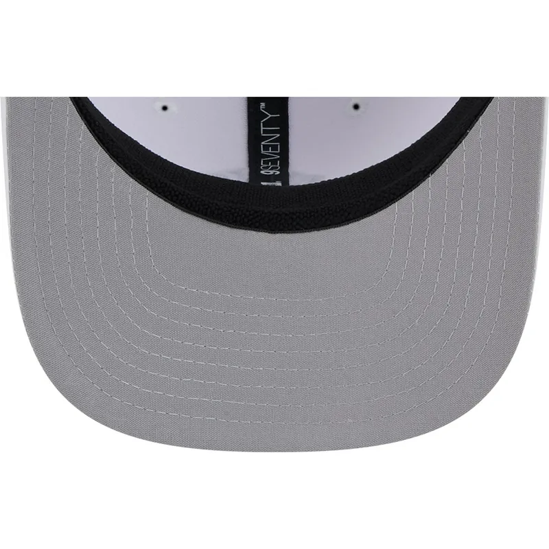 lippikset-kaareva-rekka-valkoinen-snapback-9seventy-perf-spring-training-fan-pack-2025-new-york-yankees-mlb-new-era
