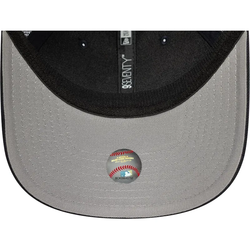 lippikset-kaareva-rekka-laivastonsininen-snapback-9seventy-stretch-snap-new-york-yankees-mlb-new-era lippikset-kaareva-rekka-laivastonsininen-snapback-9seventy-stretch-snap-new-york-yankees-mlb-new-era
