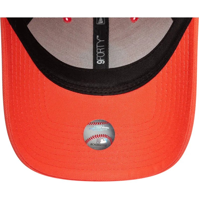 lippikset-kaareva-oranssi-saadettava-nauha-9forty-team-outline-new-york-yankees-mlb-new-era