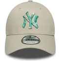 cap-kaareva-beige-adjustable-strap-9forty-seasonal-infill-new-york-yankees-mlb-new-era