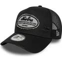 lippikset-kaareva-rekka-musta-snapback-a-frame-oval-distress-patch-new-era